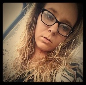 Meet your posher, Chelesie